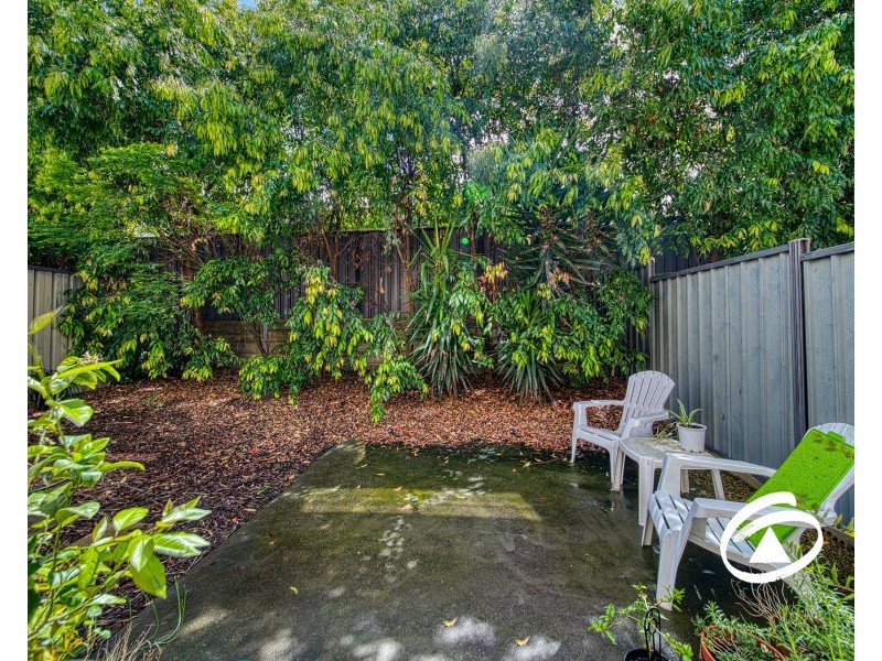 27/23 Atlantic Drive, Pakenham VIC 3810