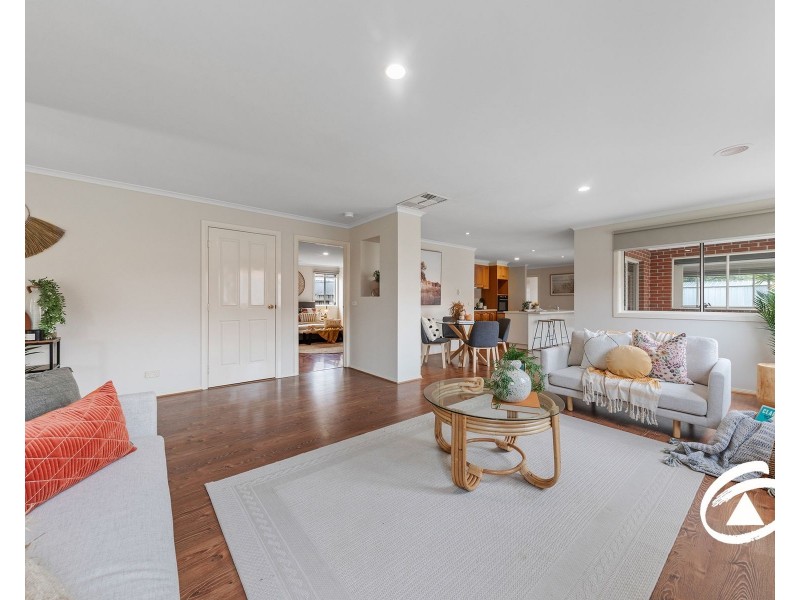 5 Watts Terrace, Pakenham VIC 3810