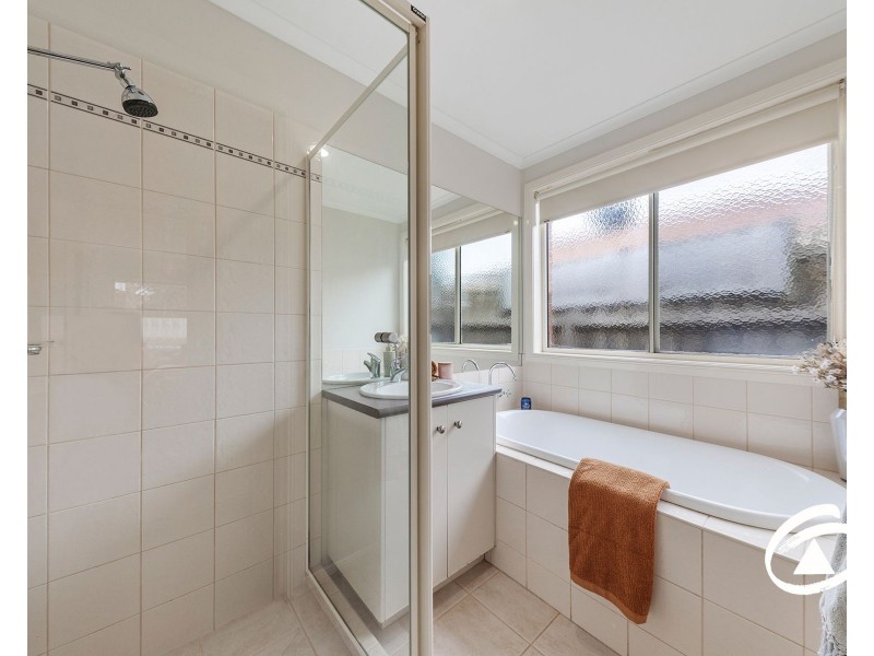 5 Watts Terrace, Pakenham VIC 3810