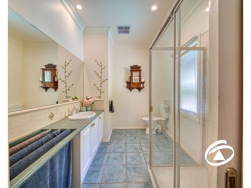 270 Bourkes Creek Road, Pakenham Upper VIC 3810