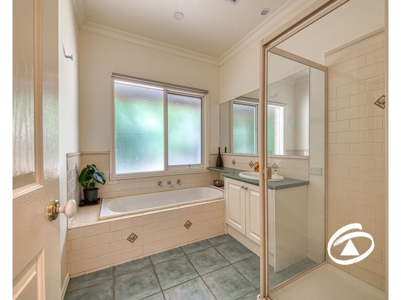 270 Bourkes Creek Road, Pakenham Upper VIC 3810