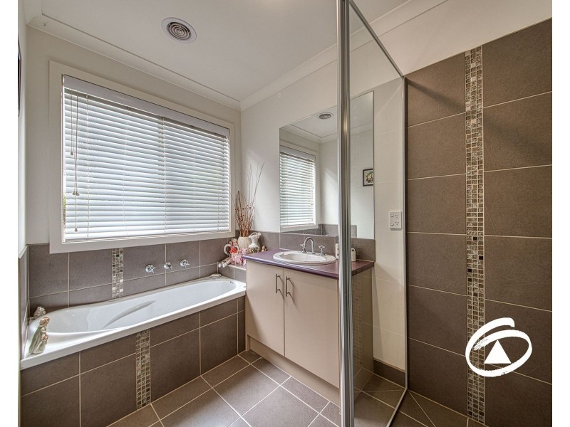 40 Windermere Boulevard, Pakenham VIC 3810