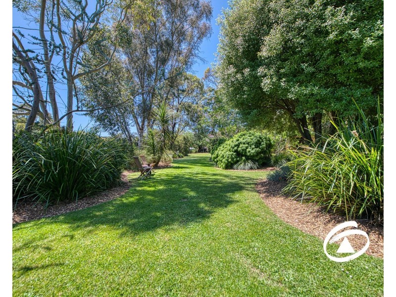 764 Pakenham Road, Pakenham Upper VIC 3810