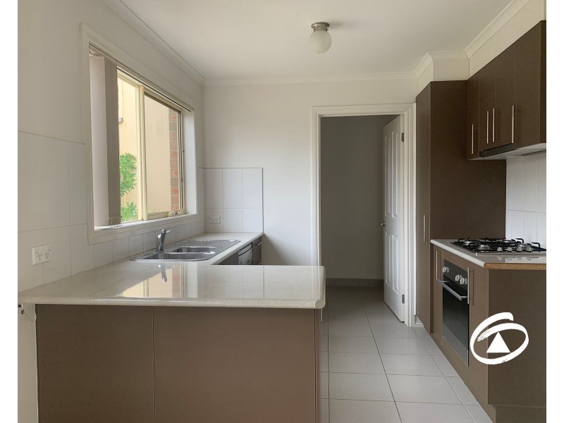 8/40 Army Road, Pakenham VIC 3810