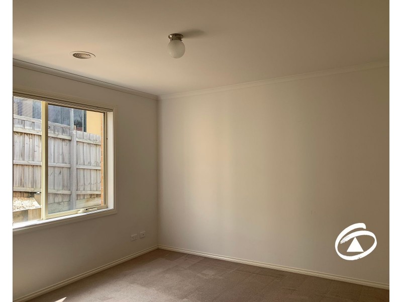 8/40 Army Road, Pakenham VIC 3810