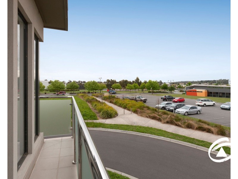 40 Edgeware Close, Pakenham VIC 3810