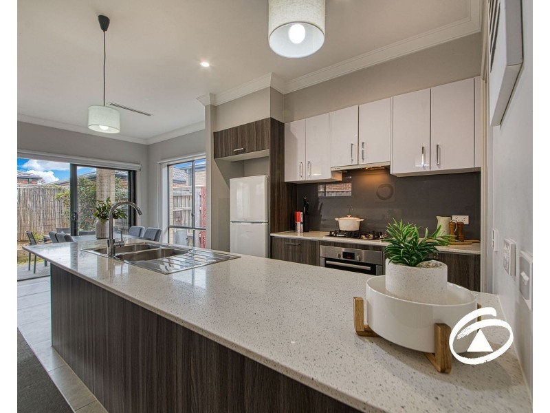 36 Arlington Avenue, Pakenham VIC 3810