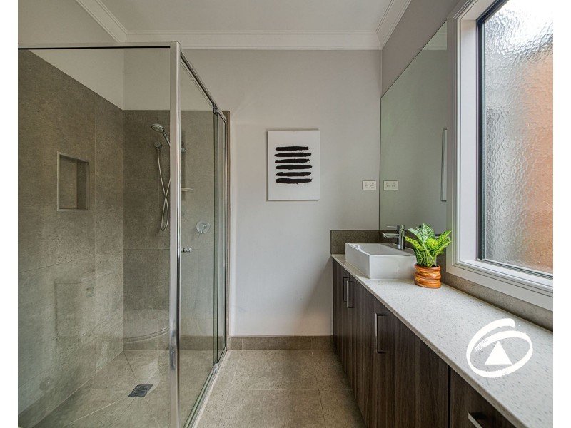 36 Arlington Avenue, Pakenham VIC 3810