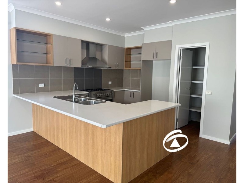 7 Portland Road, Pakenham VIC 3810