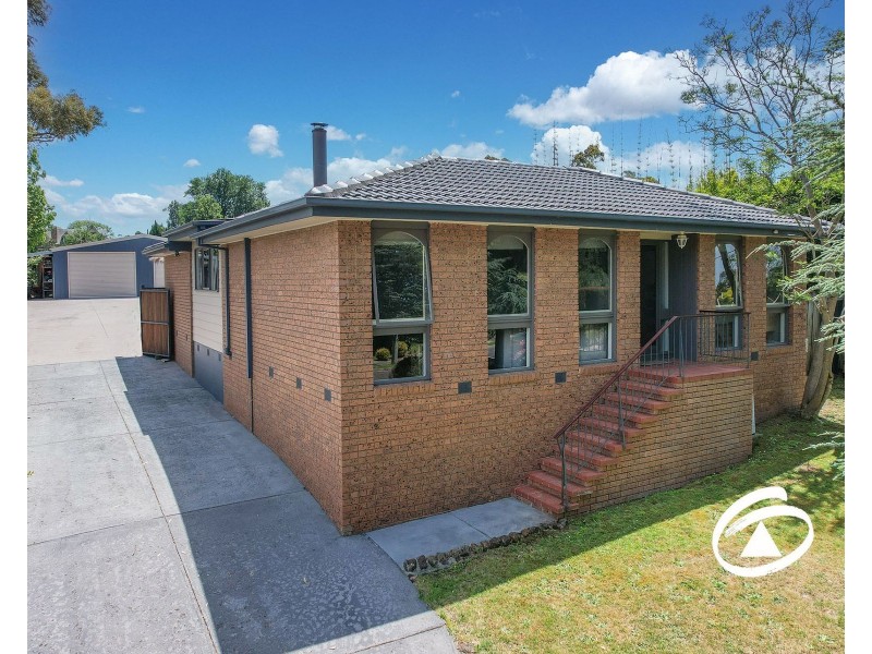 16 Grant Court, Beaconsfield Upper VIC 3808