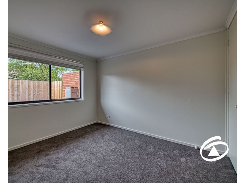 2/23 Main Street, Pakenham VIC 3810