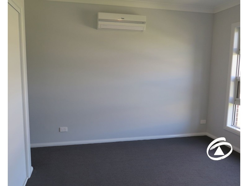 223 Pink Hill Boulevard, Officer VIC 3809