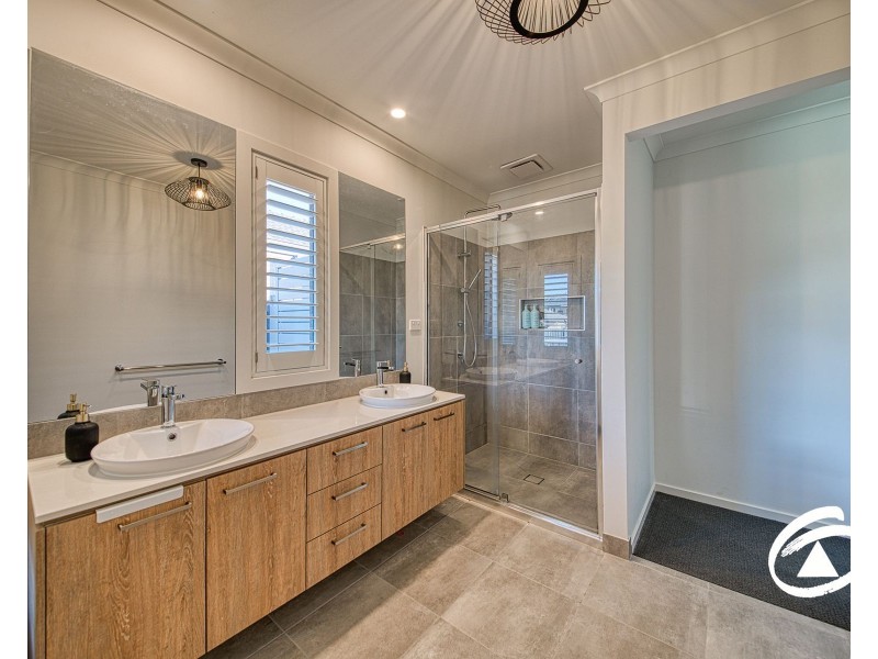 5 Petworth Rise, Officer VIC 3809