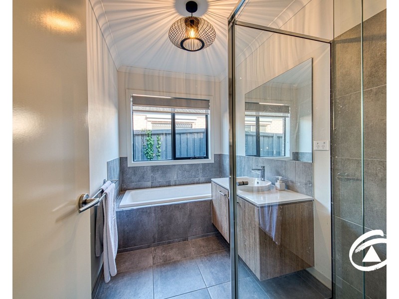 5 Petworth Rise, Officer VIC 3809