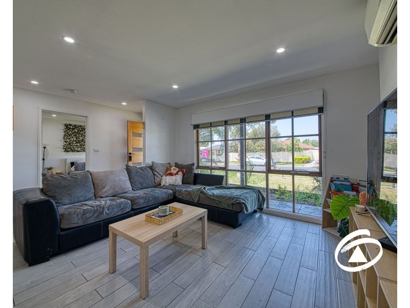 24 Barrington Drive, Pakenham VIC 3810