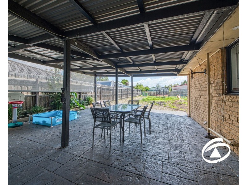 24 Barrington Drive, Pakenham VIC 3810