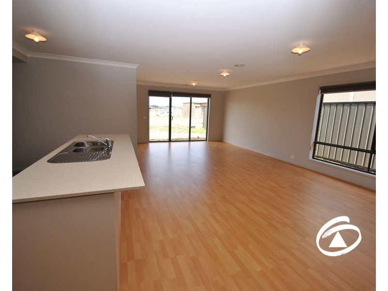 18 Tilia Drive, Cranbourne North VIC 3977