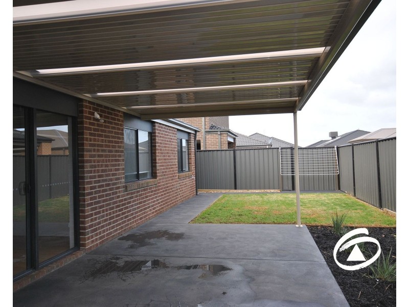 18 Tilia Drive, Cranbourne North VIC 3977