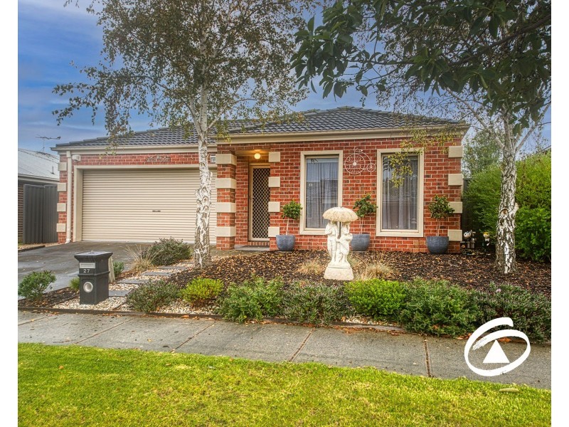 27 Tangelo Terrace, Pakenham VIC 3810