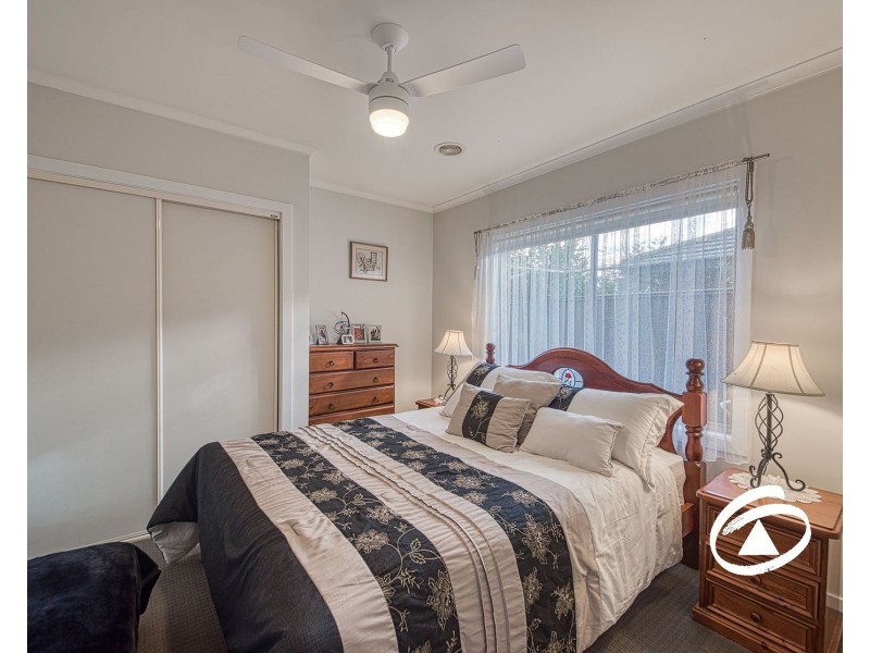 27 Tangelo Terrace, Pakenham VIC 3810