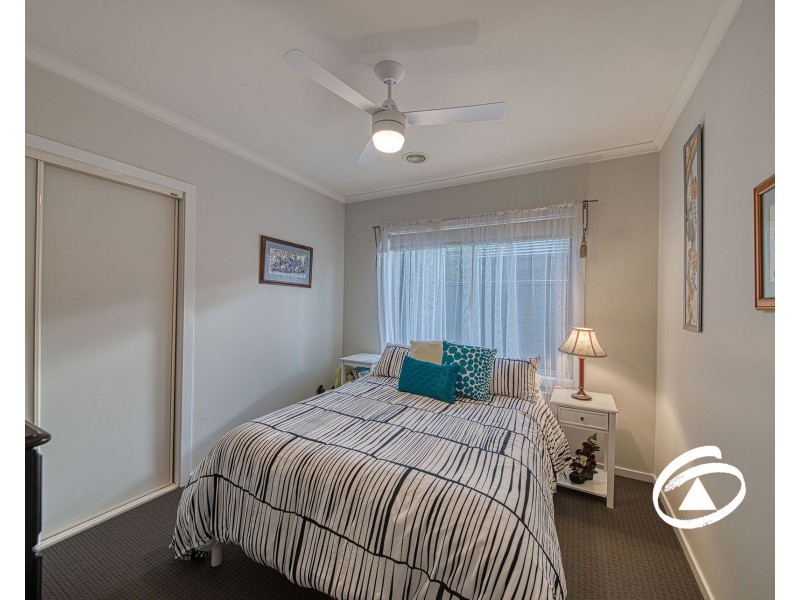 27 Tangelo Terrace, Pakenham VIC 3810