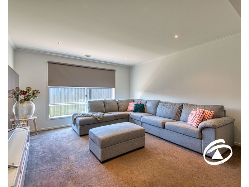 10 Windermere Boulevard, Pakenham VIC 3810