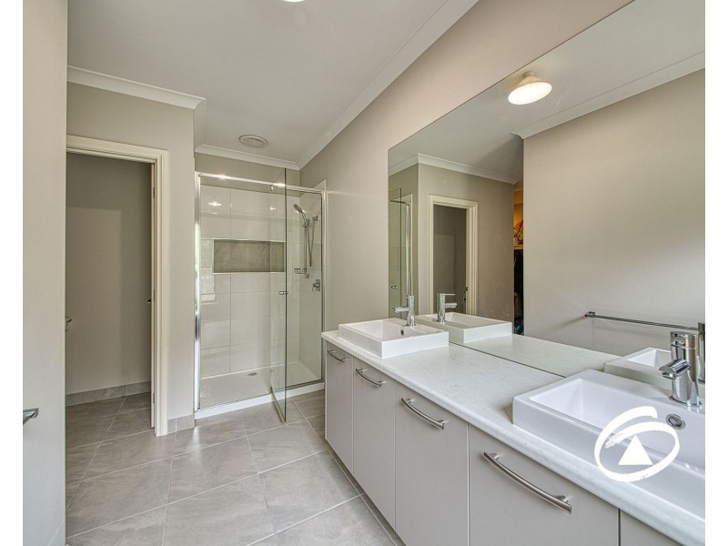 2A Fairway Court, Pakenham VIC 3810