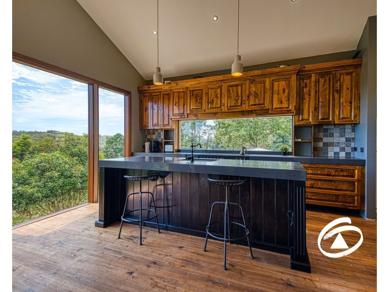 126 Bourkes Creek Road, Pakenham Upper VIC 3810