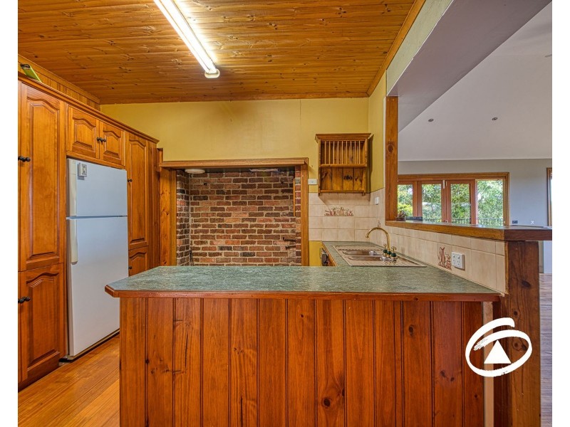 126 Bourkes Creek Road, Pakenham Upper VIC 3810