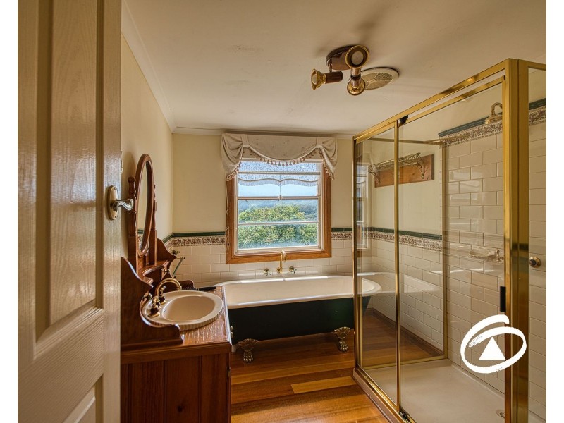 126 Bourkes Creek Road, Pakenham Upper VIC 3810