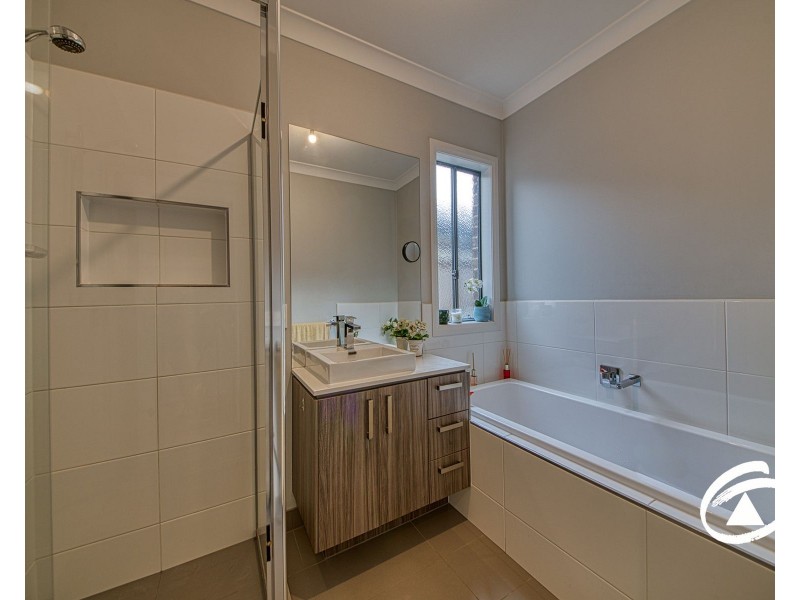 13 Dana Street, Officer VIC 3809