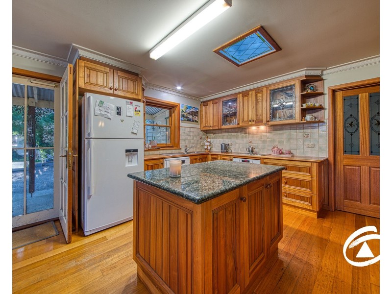 19 Bassed Road, Garfield North VIC 3814