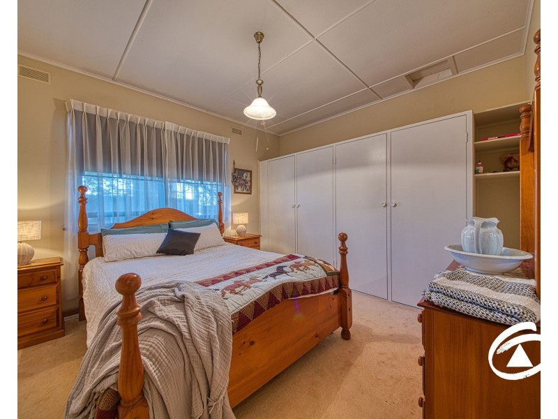 19 Bassed Road, Garfield North VIC 3814