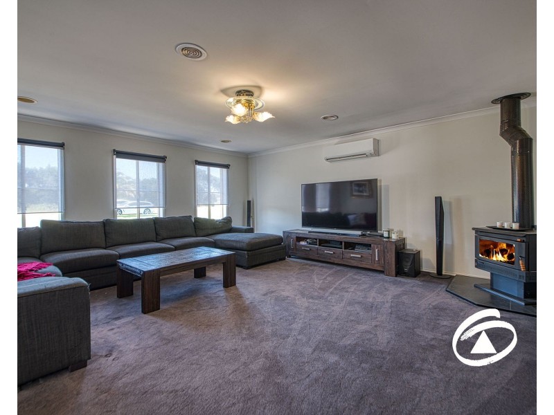 35 Mulcare Street, Nar Nar Goon VIC 3812
