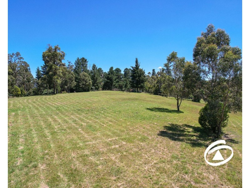 26 Croft Road, Nar Nar Goon North VIC 3812