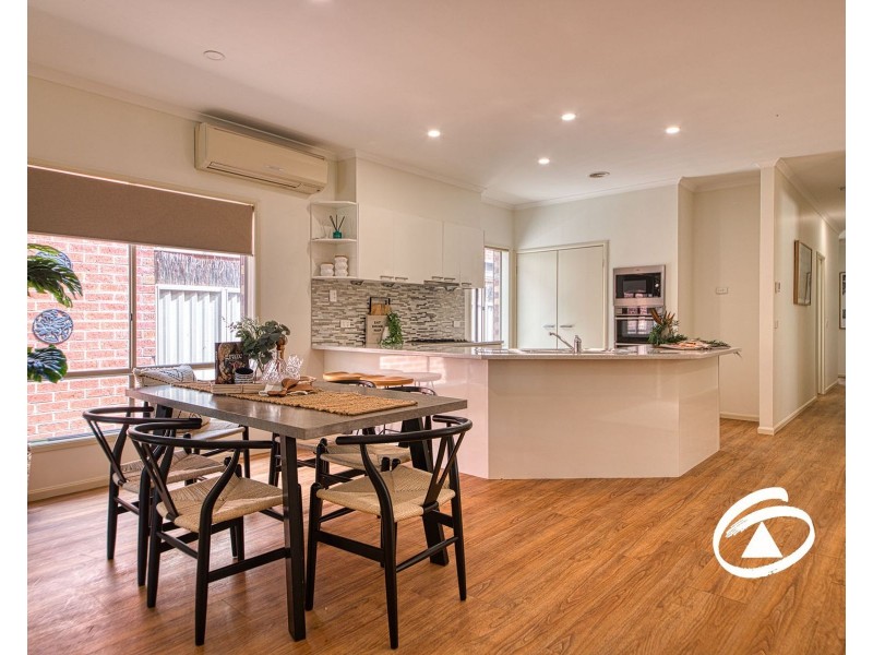 7 Stokes Green, Pakenham VIC 3810