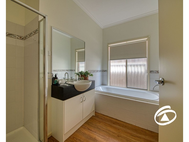 7 Stokes Green, Pakenham VIC 3810