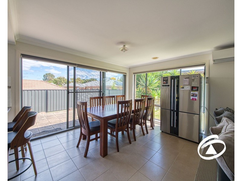 24 Windermere Boulevard, Pakenham VIC 3810