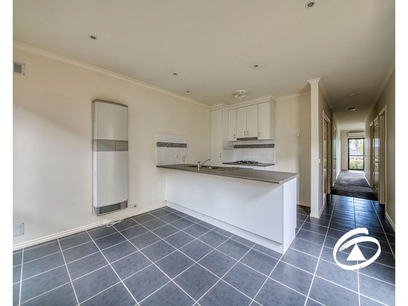 17/103 Army Road, Pakenham VIC 3810