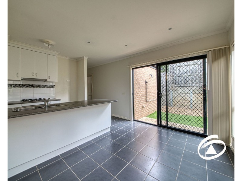 17/103 Army Road, Pakenham VIC 3810