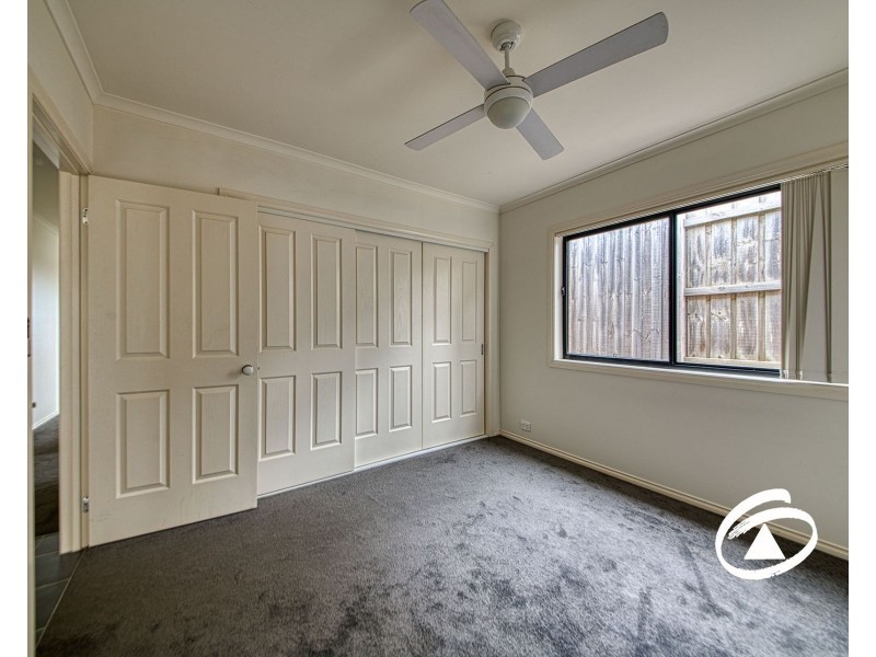 17/103 Army Road, Pakenham VIC 3810