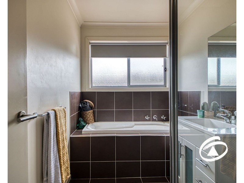 16/6-16 Diston Court, Pakenham VIC 3810
