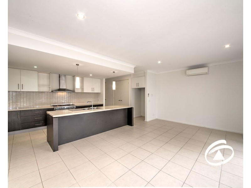 5 Albatross Drive, Pakenham VIC 3810