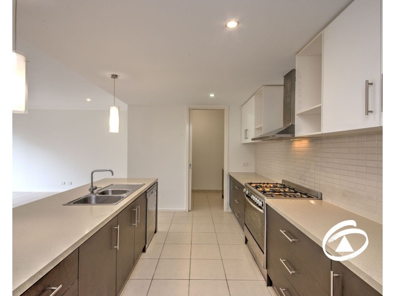 5 Albatross Drive, Pakenham VIC 3810