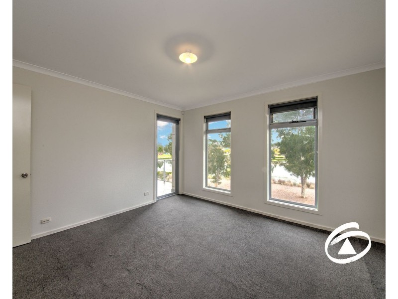 5 Albatross Drive, Pakenham VIC 3810