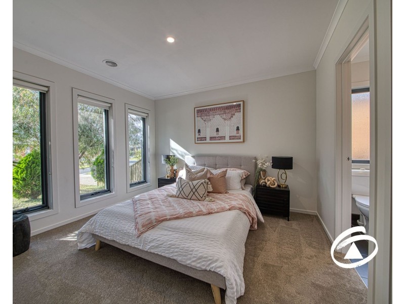 3 Delphinium Road, Pakenham VIC 3810