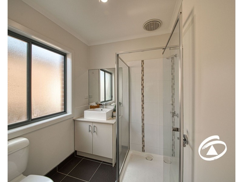 3 Delphinium Road, Pakenham VIC 3810