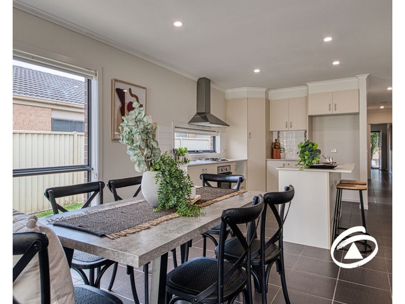 3 Delphinium Road, Pakenham VIC 3810