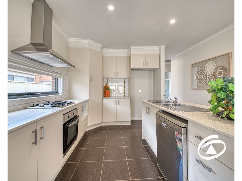 3 Delphinium Road, Pakenham VIC 3810