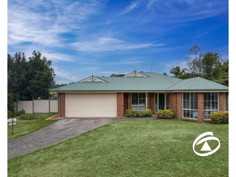 13 Claire Close, Pakenham VIC 3810